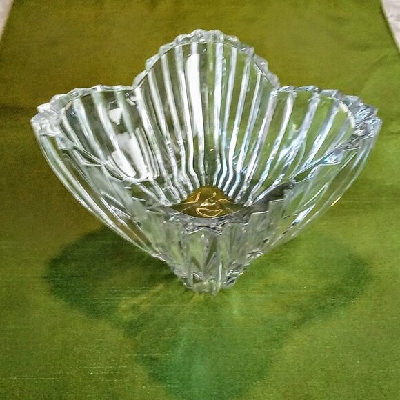 Mikasa Lydia Clear Crystal Tulip Bowl - Picture 6 of 6